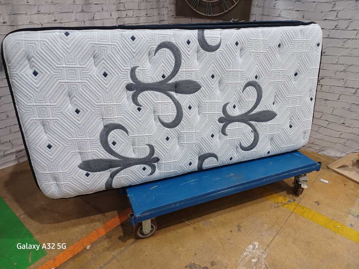 Stearns & Foster® Estate Pillow Top Lyanna 15 inch Mattress - Twin XL - Gallery Image 8